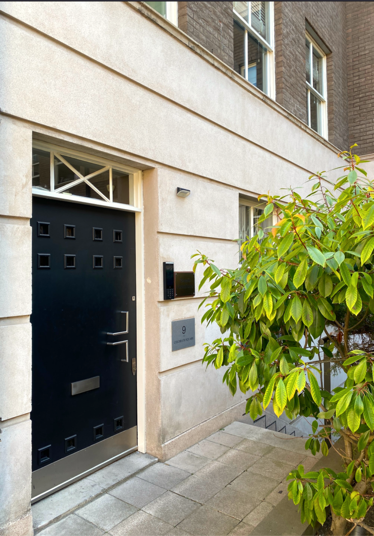 Entrance to Terapia Consultancy, Coldbath Square, Farringdon